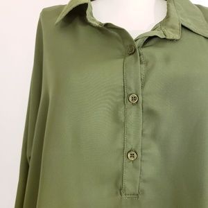 Ruiyige Green Button Down Top